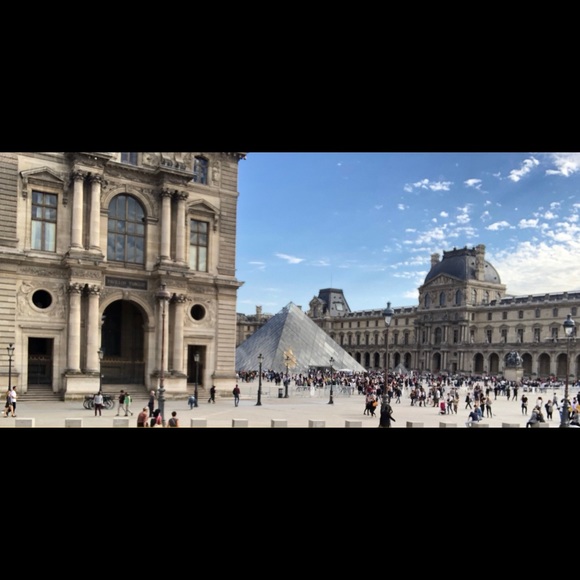 Meet your Posher, Dee! - Picture 4 of 5